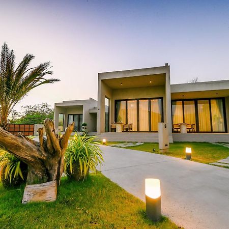 Tana Beach Villas Lian Exterior foto