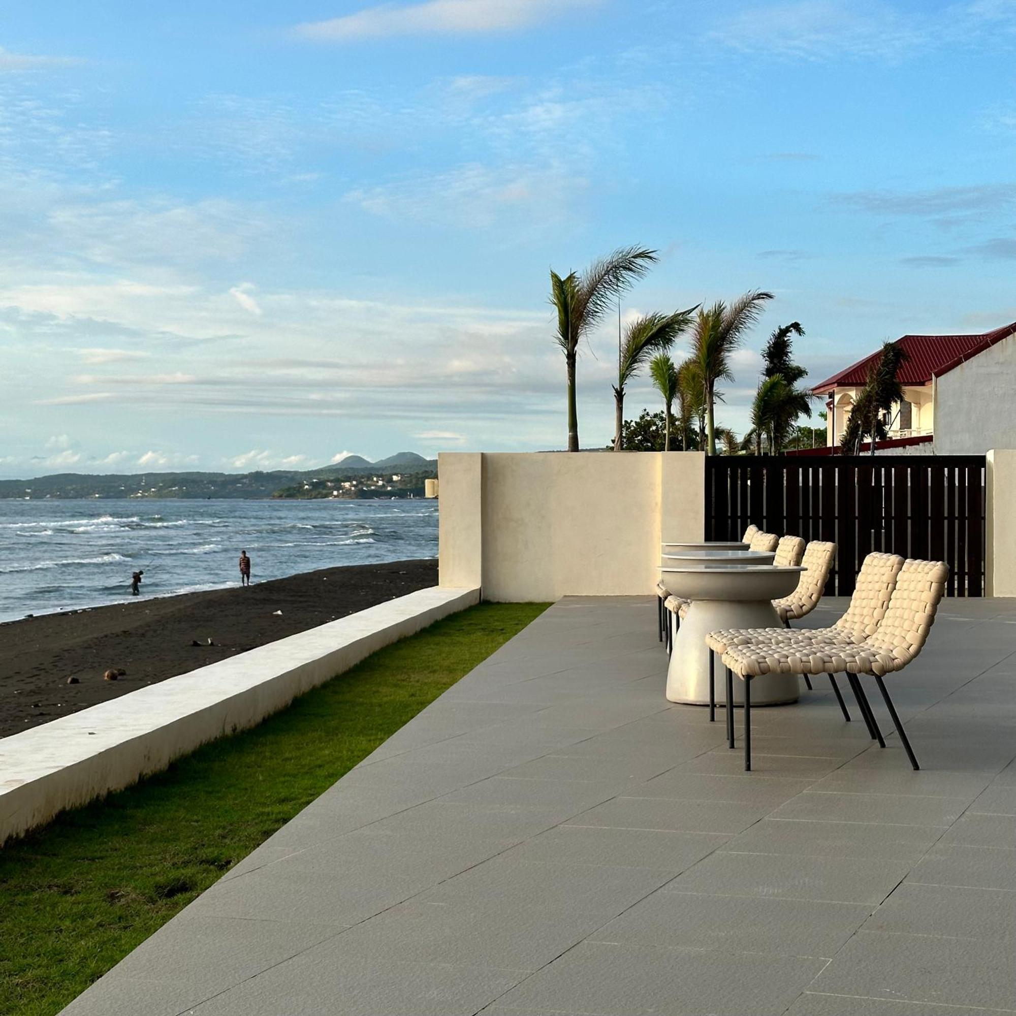 Tana Beach Villas Lian Exterior foto